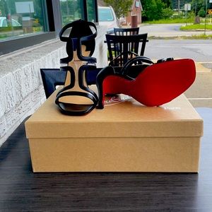 Christian Louboutin Open Toe blk Tarlatarte Nappa